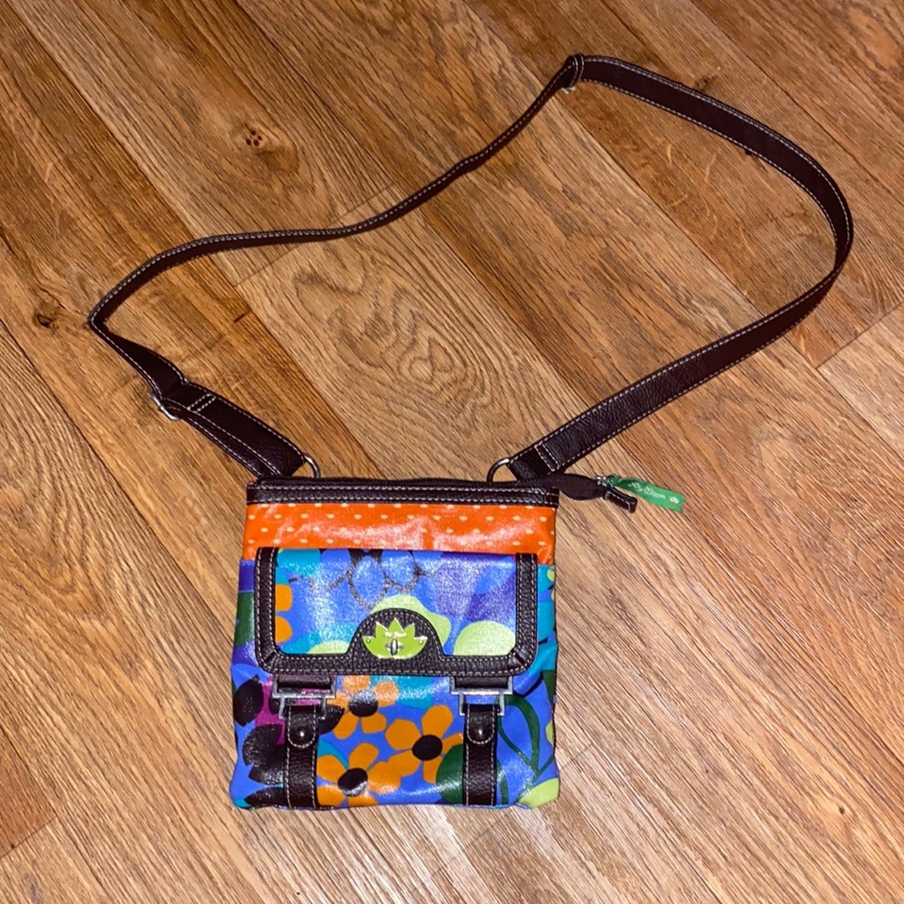 Like new lily bloom cross body purse